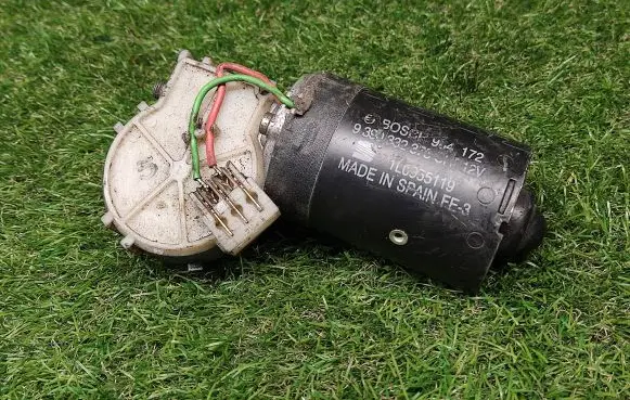 Volkswagen Caddy Wiper motor 1L0955119 9390332376