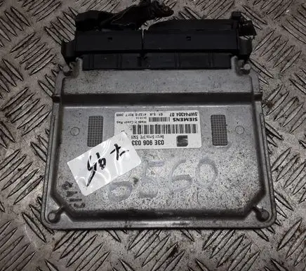 Seat Cordoba (6L) Engine control unit/module 03E906033 5WP4430407 EFSJ8413318