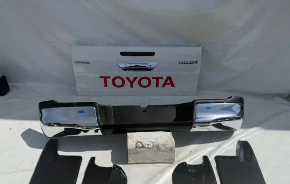 Toyota Hilux (AN120, AN130) Front mudguard 766220K160