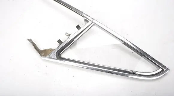 BMW 2 114 E6 E10 E20 Front door vent window glass four-door 
