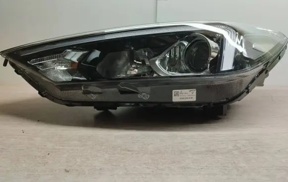 Hyundai Tucson TL Headlight/headlamp 92101D7600 050620191742 L009D000078719