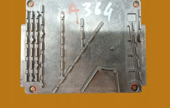 Volvo S80 Engine control unit/module 0281001776