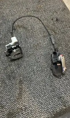 Fiat 500 Front door lock 51827593
