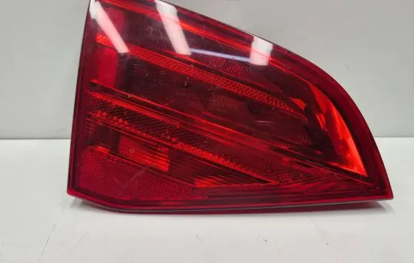 Audi A4 S4 B8 8K Tailgate rear/tail lights 8K9945093 040612L