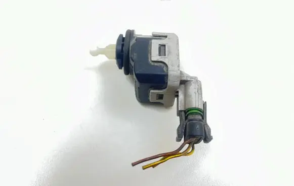 Headlight level adjustment motor