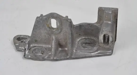 Volkswagen Sharan Engine mounting bracket 7M3199600A C8Q0AE22
