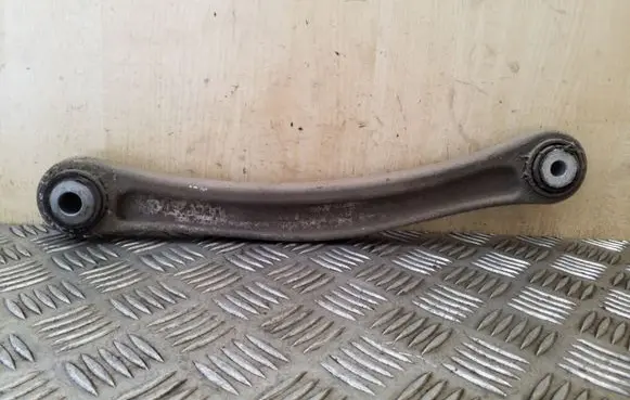 Rear control arm