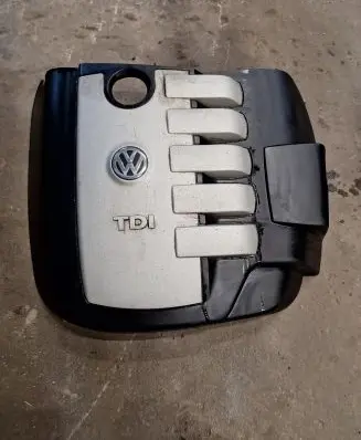 Volkswagen Touareg I Engine cover (trim) 070103927