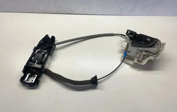 Audi A3 S3 8V Front door lock 8V4837349