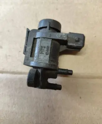 Volkswagen Golf III Turbo solenoid valve 191906283A