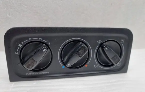 Volkswagen Golf III Climate control unit 1H0819045C 1H0820045C