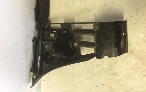 BMW 6 E63 E64 Rear bumper mounting bracket 7008839