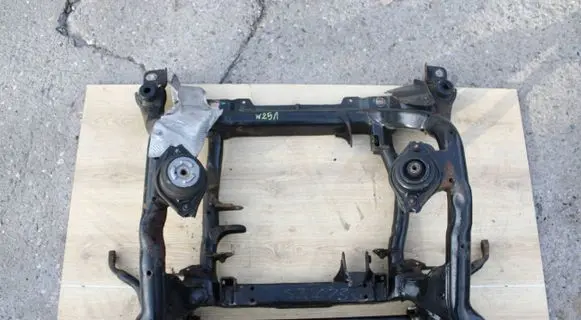 Mercedes-Benz R W251 Front subframe