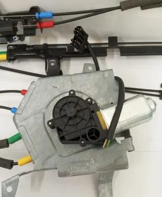 BMW 5 F10 F11 Curtain motor 7232773 415750