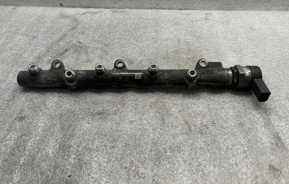 BMW 3 E90 E91 Fuel main line pipe 0445214030