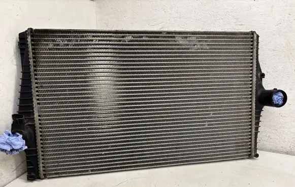 Volvo XC90 Intercooler radiator 31274553
