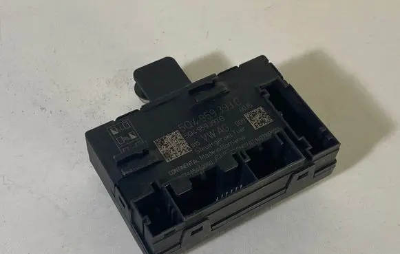 Volkswagen Golf VII Door control unit/module 5Q4959393C 5Q4959393B