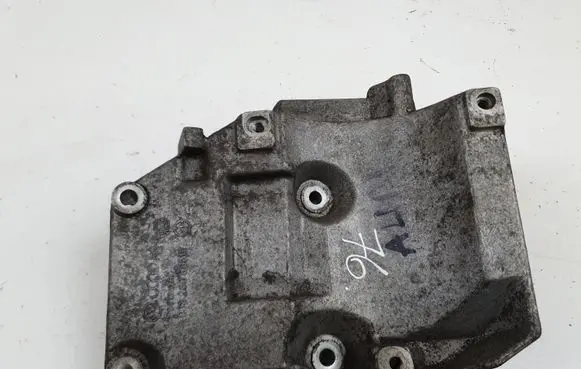 Audi A4 S4 B6 8E 8H A/C compressor mount bracket 038260885