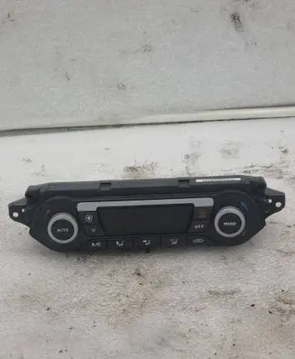 Ford C-MAX I Climate control unit 7M5T18C612AD