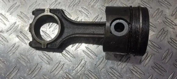 Piston with connecting rod