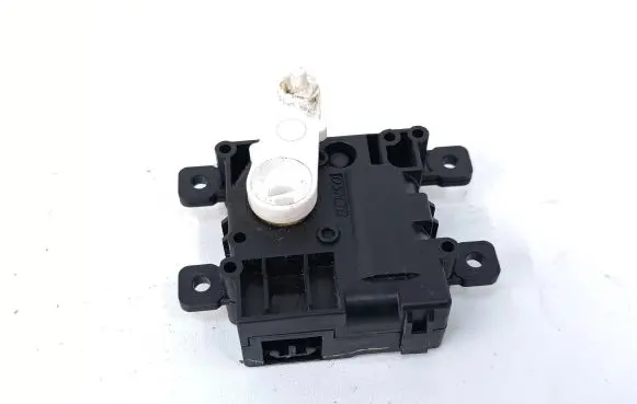 Toyota Prius c Air flap motor/actuator 0638002031PLS