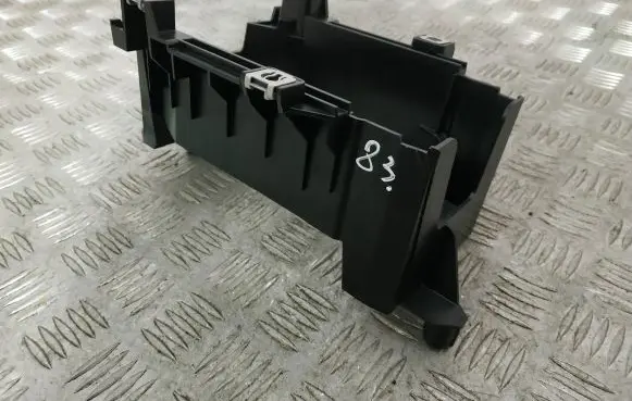 Audi Q3 F3 Other center console (tunnel) element 83A863531