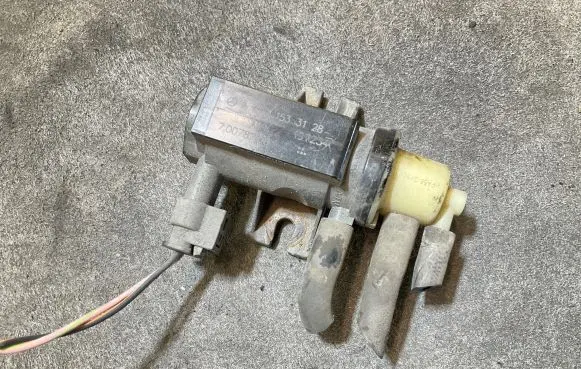 Mercedes-Benz Sprinter W906 Turbo solenoid valve A0091533128 0078208 19T234