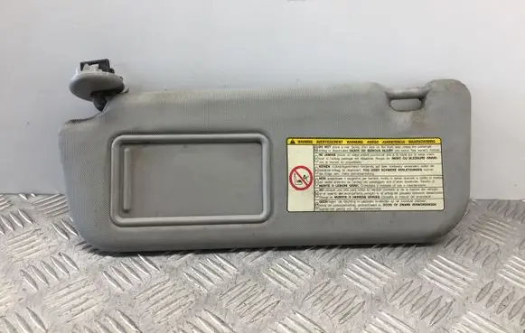 Toyota Avensis T270 Sun visor