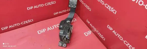 Volkswagen PASSAT B5 Accelerator throttle pedal 8D1721523F