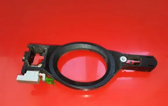 Rear door exterior handle/bracket