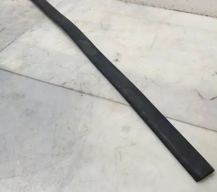 Nissan Sunny Front door trim (molding) 8087052C00