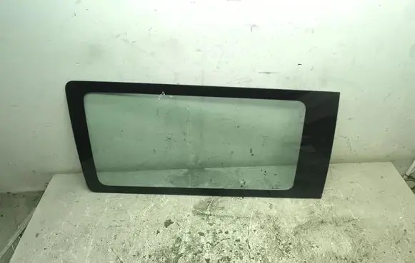 Mercedes-Benz Vito Viano W639 Rear side window 