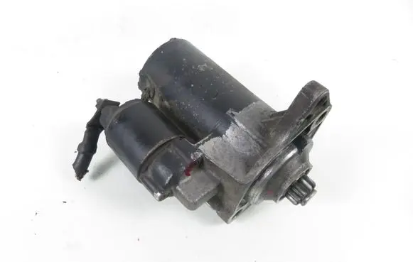 Volkswagen Golf IV Starter motor 0001121006 020911023F