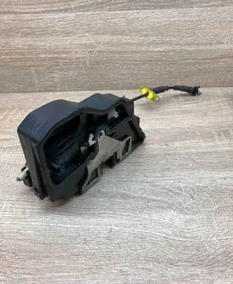 BMW 7 E65 E66 Front door lock 7167066