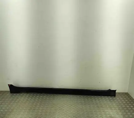 Nissan Leaf II (ZE1) Sill 768525SA0A