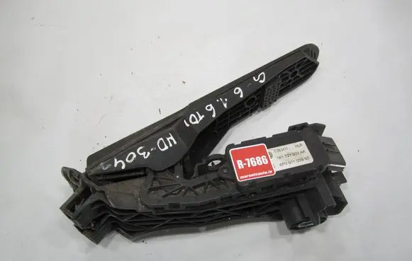 Volkswagen Golf VI Accelerator throttle pedal 1K1721503AK 6PV01103950 033411