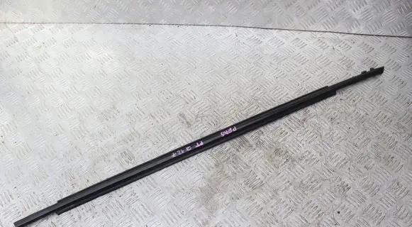 Toyota Prius (XW30) Other rear door trim element 