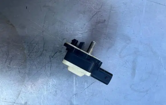 Porsche Cayenne (92A) Airbag deployment crash/impact sensor 7P0959354