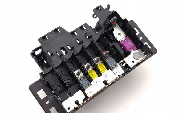 Mercedes-Benz GLE W167 Fuse module A1675404131