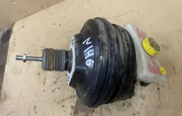 Audi A6 S6 C6 4F Brake booster 4F0612105N