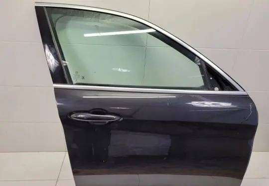 Alfa Romeo Stelvio Front door