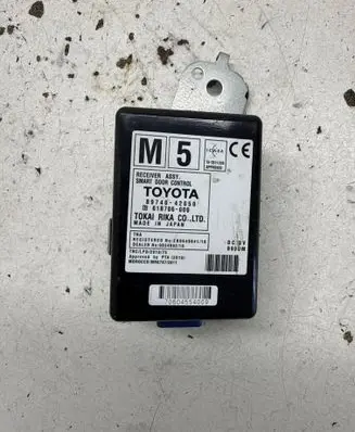 Toyota RAV 4 (XA40) Other control units/modules 8974042050 61B706000