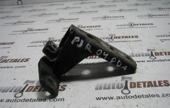 Mitsubishi Pajero Front door lower hinge 