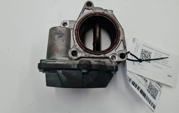 Volkswagen Golf V Throttle valve 03G128063G