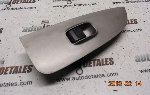 Honda CR-V Electric window control switch 83761SCAAG010M1