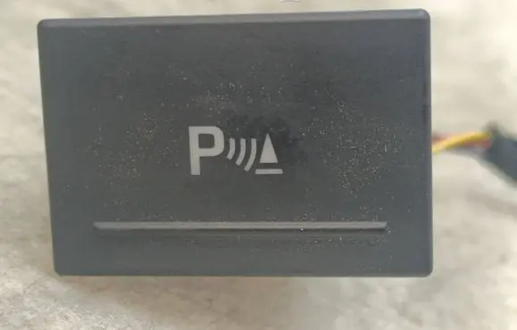 Volkswagen Touareg I Parking (PDC) sensor switch 7L6919281A