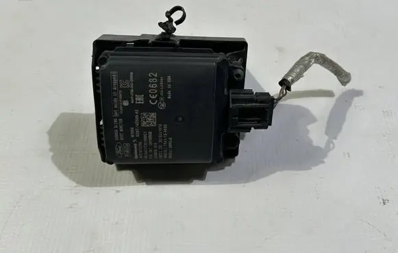 Lincoln Continental Blind spot module gd9t14d599ae