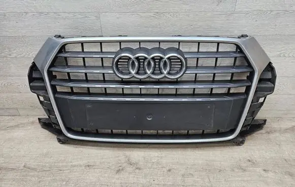 Audi Q3 8U Front bumper upper radiator grill 8U0853653M 8U0853653P 8U0853653N