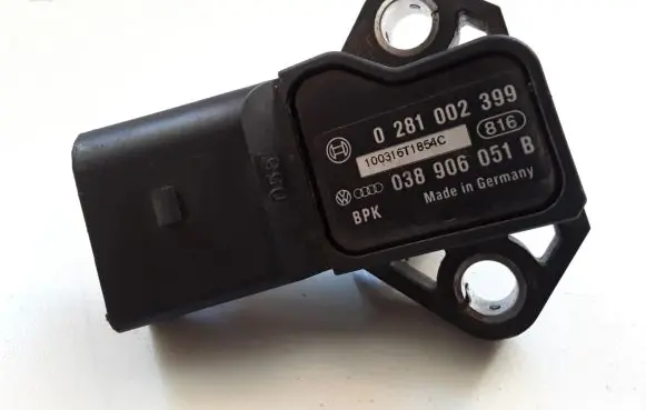 Volkswagen PASSAT CC Air pressure sensor 0281002399