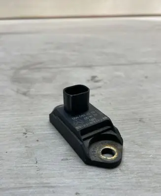 Mercedes-Benz ML W164 Acceleration sensor 0045423518 05W39